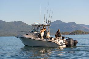 Nootka Island Lodge