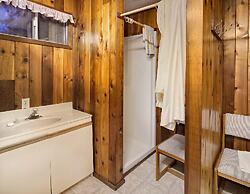 Nootka Island Lodge