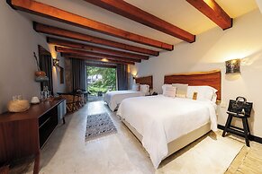 Hotel Amomoxtli