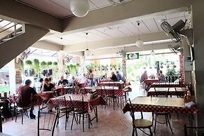 Chilli Hotel & Restaurant