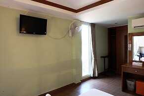 Chilli Hotel & Restaurant