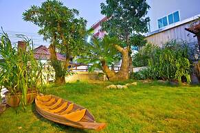 Tree Home Plus Home Stay