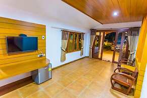 Tree Home Plus Home Stay