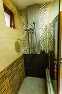 Tree Home Plus Home Stay