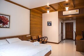 Tree Home Plus Home Stay