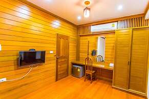 Tree Home Plus Home Stay