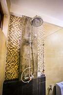 Tree Home Plus Home Stay