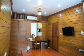 Tree Home Plus Home Stay