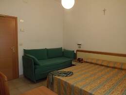 Hotel Thea
