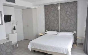 Hotel Thea