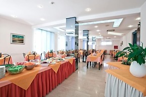 Hotel Thea