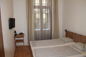 Omega Guesthouse Budapest