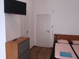 Omega Guesthouse Budapest
