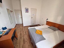 Omega Guesthouse Budapest