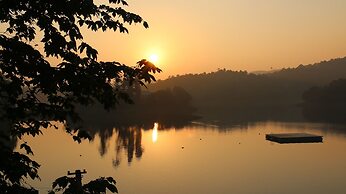 Phong Nha Lake House