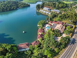 Phong Nha Lake House