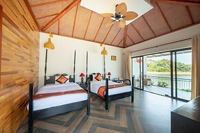 Phong Nha Lake House