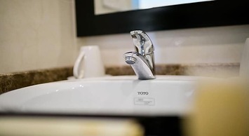 Golden Moon Suite Hotel