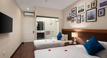 Golden Moon Suite Hotel