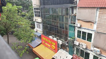 Golden Moon Suite Hotel