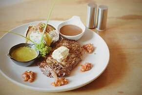 The Silver Palm Wellness Resort