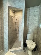 Lotus Center Apartments