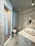 Lotus Center Apartments