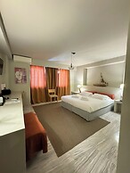 Lotus Center Apartments