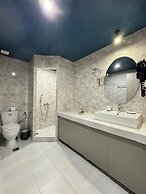 Lotus Center Apartments