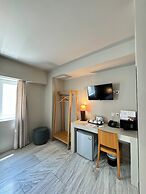 Lotus Center Apartments