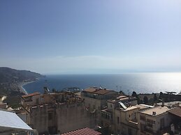 Casa Aricò & Shatulle Suites