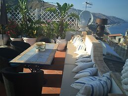 Casa Aricò & Shatulle Suites