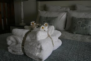 Dusk to Dawn Guesthouse