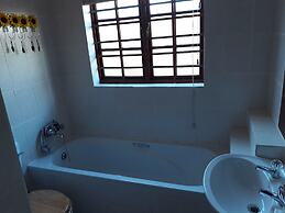 Tourist Lodge Gansbaai