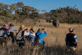 Big Cave Camp - Lodge On The Rocks