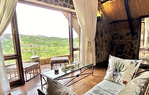 Big Cave Camp - Lodge On The Rocks