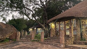 Big Cave Camp - Lodge On The Rocks