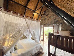 Big Cave Camp - Lodge On The Rocks