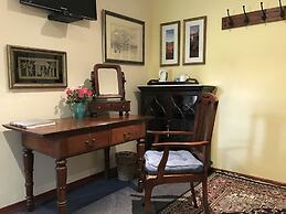 The Crown Guesthouse