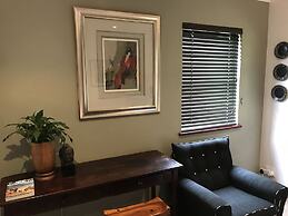 The Crown Guesthouse