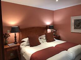 The Crown Guesthouse