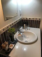 The Crown Guesthouse