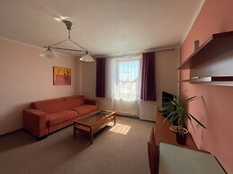 Hotel Ostrov Garni