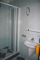 Hotel Ostrov Garni