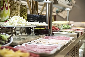 Clarion Hotel Golden Horn