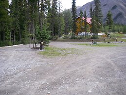 Northern Rockies Lodge
