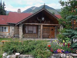 Northern Rockies Lodge