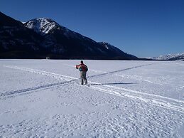 Northern Rockies Lodge