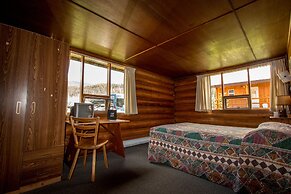 Northern Rockies Lodge