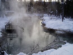 Northern Rockies Lodge